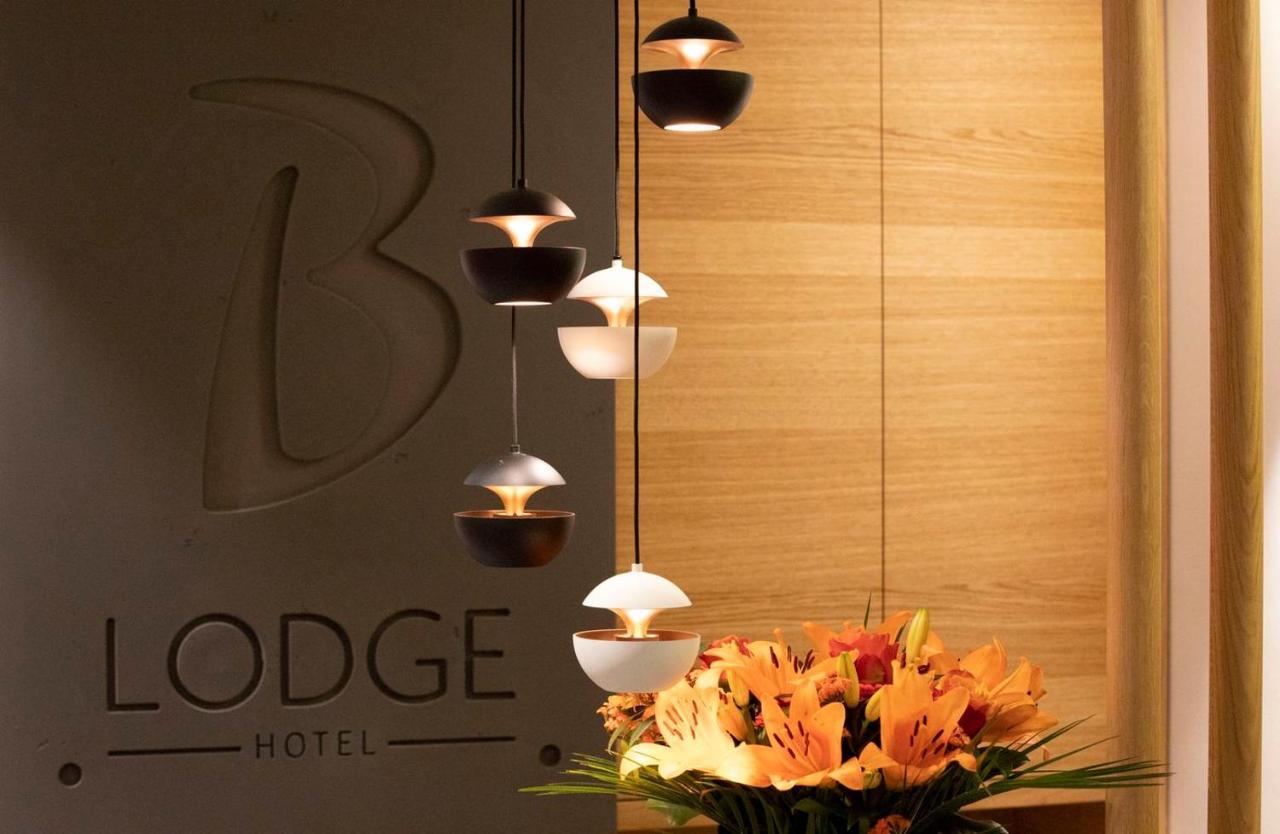 B-Lodge Boutique Hotel ルーバン・ラ・ヌーブ エクステリア 写真